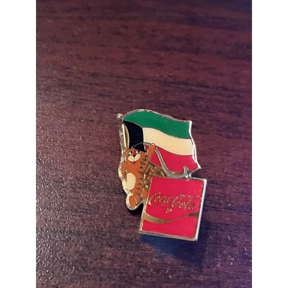 Vintage 1988 Seoul Olympics Coca Cola Hodori Tiger‎ Kuwait Flag Lapel Pin